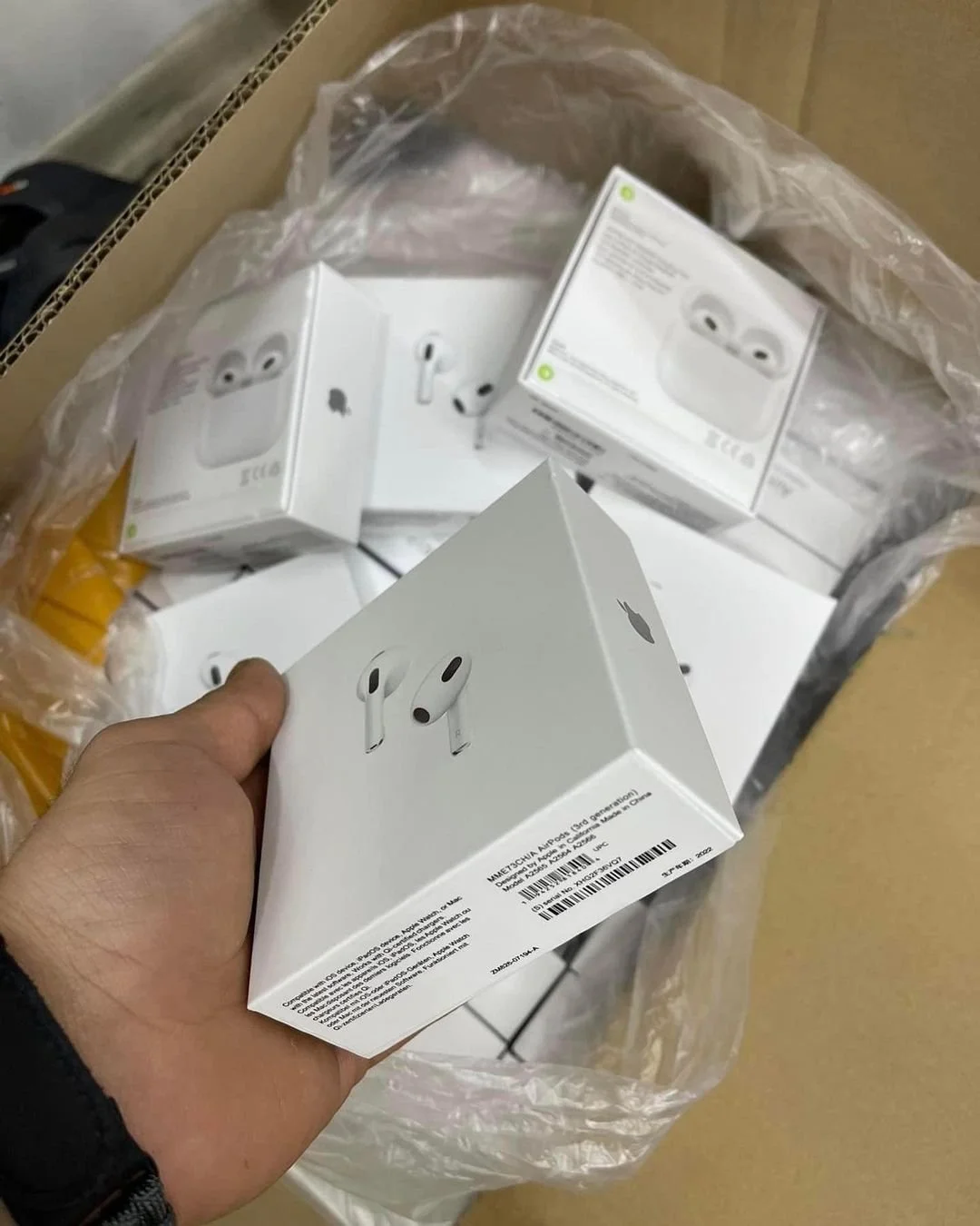 30011 (1) Apple Airpods pro pallets - Image 1