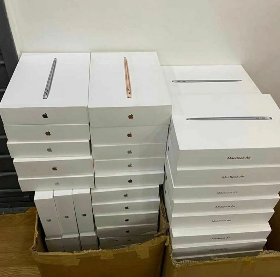 33334 MacBook Air pallets - Image 1