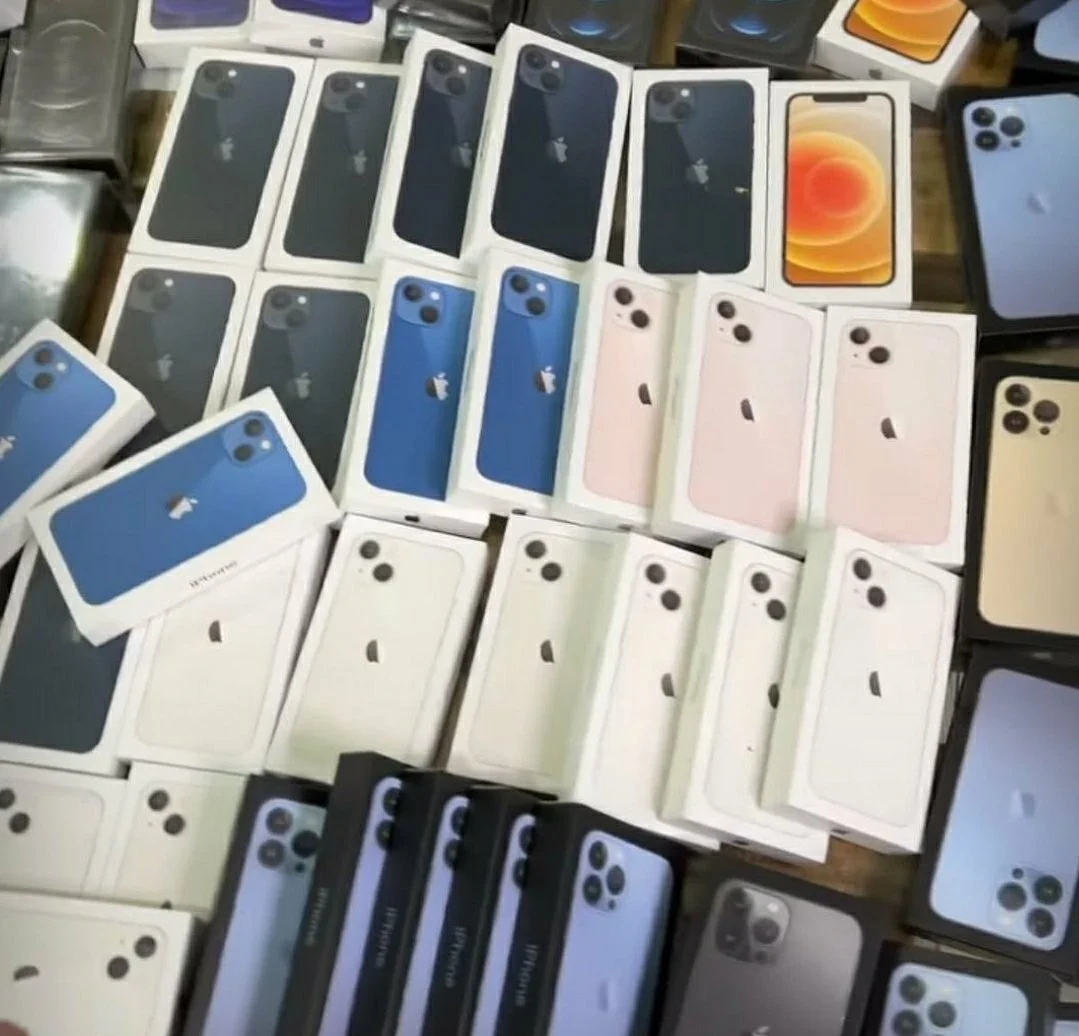 33338 Iphone Liquidation Pallets sale - Image 1