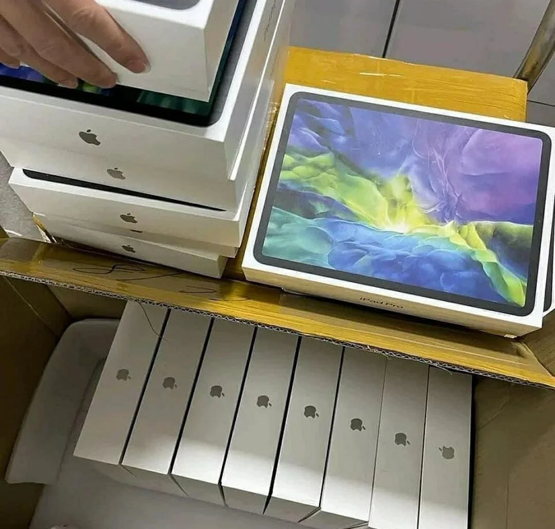 34302 iPad pro pallets - Image 1